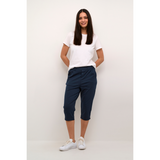JENNY CAPRI PANTS MIDNIGHT MARINE. Lækre 3/4 lange baggy bukser fra Kaffe.