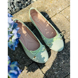 Lysegrønne ballerinaer med sløje i tweed stof