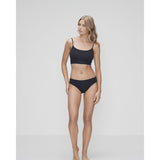 JBS OF DK TAI BLACK
Tai trusse produceret i bambus. Dette produkt er FSC®-certificeret (FSC-C160308) Miljøvenlige fordele ved bambus - bambusplanten vokser op til 1 meter om dagen. Man bruger ikke kunstige sprøjtemidler, pesticider eller insecticider ved produktion. Der bruges udelukkende naturlig vanding. Vand og kemi genbruges i et lukket system under produktion.
FSC®-certificeret
Sort
Fåes i grå