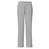 LOVE1024-12 L.GREY
LOVE1024-12 er en enkeltfarvet buks i et løstsiddende design og går lige op og ned. Bukserne har åbne lommer i hver side foran, og elastisk taljen.
Skår lommer
Elastisk i talje
Grå
Løstsiddende 