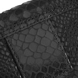 PURSE CREDIT CARD HOLDER BLACK CROCO
Denne lille skønne pung fra Depeche, har et klassisk og tidsløst design. Farven er en klassisk sort med krokodille print, den lukkes med knap og der medfølger bælte, så den kan bruges som talje taske.
Lukkes med knap
Klassisk sort
Krokodille print
Fås i flere farver
100% skind
H: 18 x L: 10.5 D: 2 cm
Indvendigt: Pungen er inddelt i tre sektioner med plads til kreditkort derudover har pungen en lynlås lomme til mønter. 