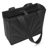 SHOULDERBAG/HANDBAG 227 BLACK/GUN METAL
Denne smarte skuldertaske med et råt look, samt et lille feminint touch i form af matte nitter fra Depeche. Tasken er inddelt i et stort rum, der giver plads til alle dine nødvendigheder, samt en lille lynlåslomme til mindre genstande, så du nemt kan holde styr på dine ting. Øverst lukkes tasken med en knaplukning.
Lækker og blød
Flot klassisk sort farve
Matte nitter
100% kolæder
Størrelsesguide: Mål: H: 24x B: 30 x D: 12 cm.