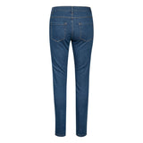 VICKY JEANS MEDIUM BLUE WASHED DENIM
Smarte jeans fra Kaffe i en denim blå farve og med klassiske 5 kants lommer. Vicky jeans lukkes med knap og lynlås, har synlige stiklinger også er der tilføjet rigtig meget lækker stretch. De er også rigtig gode at bruge under tunikaer og kjoler.
Klassisk 5-lommers model, knap, lynlys, synlige stiklinger og masser af stræk
Denim blå farve
Tætsiddende pasform
Størrelsesguide: Vicky jeans er normale i størrelsen.
