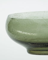 Close-up af bowl hvor man tydeligt ser dråberne