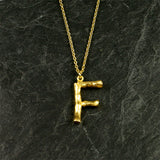 Halskæde med bogstav