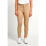 sand farvede bukser og by asbæk model set forfra