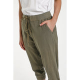 Bomulds capri bukser I army grøn