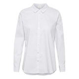 Klassisk hvid gennemknappet skjorte fra Kaffe med klassisk skjortekrave lange ærmer med manchet og knap set forfra