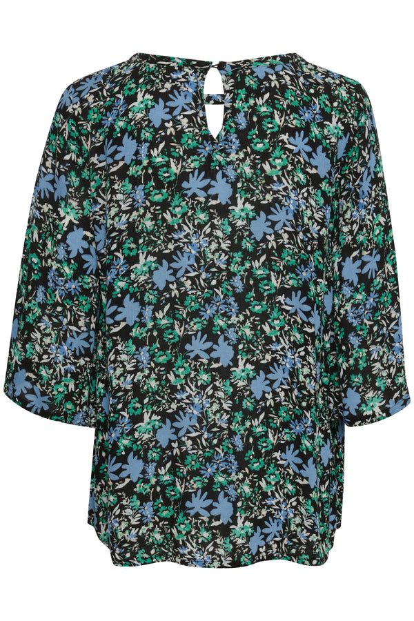 RIANA AMBER BLOUSE BLUE/GREEN FLOWER PRINT. Forårsbluse fra Kaffe.