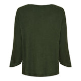 6028 MARTA DU CHÁTEAU FELICIE KNIT MILITARY

fintvævet strik bluse fra Marta du cháteau. Den har en dyb rund hals og 3/4 lange ærmer og en rummelig pasform. Strik blusen har teksten "LOVE" med leo print og guld på brystet.&nbsp;


Dyb rund hals og 3/4 lange ærmer
Farven er grøn

Rummelig pasform


Størrelsesguide: Den er normal i størrelsen. Str. S/M dækker str. XS/34-M/38 og str. L/XL dækker str. L/40-XXL/44
