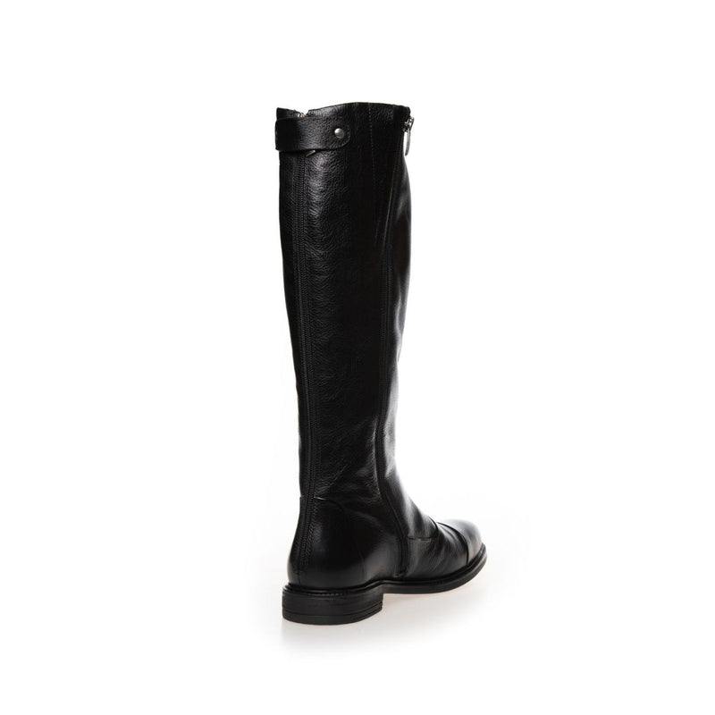 When We Breathe Boot Black