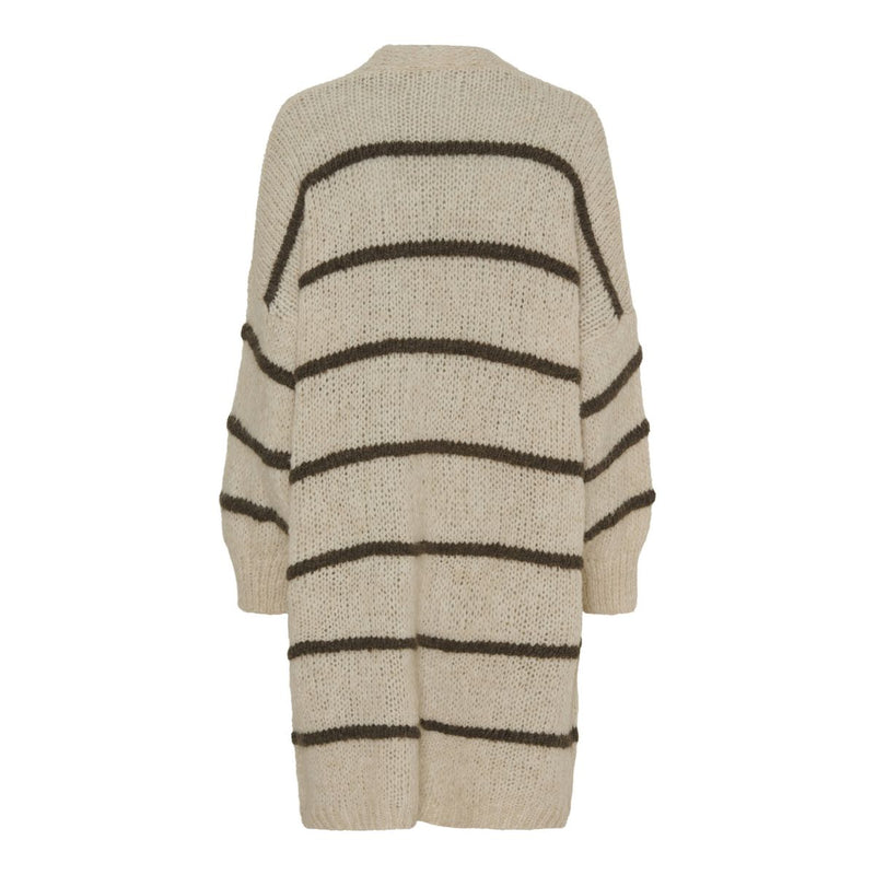 A0178 MARTA DU CHÁTEAU SIMONE KNIT BEIGE/FANGO

Virkelig lækker blød lang stribet cardigan fra&nbsp;Marta du cháteau. Det er en åbenstående cardigan med lange ærmer. Lænden går til under knæet og længere alt afhængig af hvor høj man er.&nbsp;



Åbenstående cardigan
Lange ærmer
Lækker beige farve og brun striber

Løs og rummelig pasform


Størrelsesguide: Den er onesize og rummelig. Dækker str. XS/34-XXL/44.