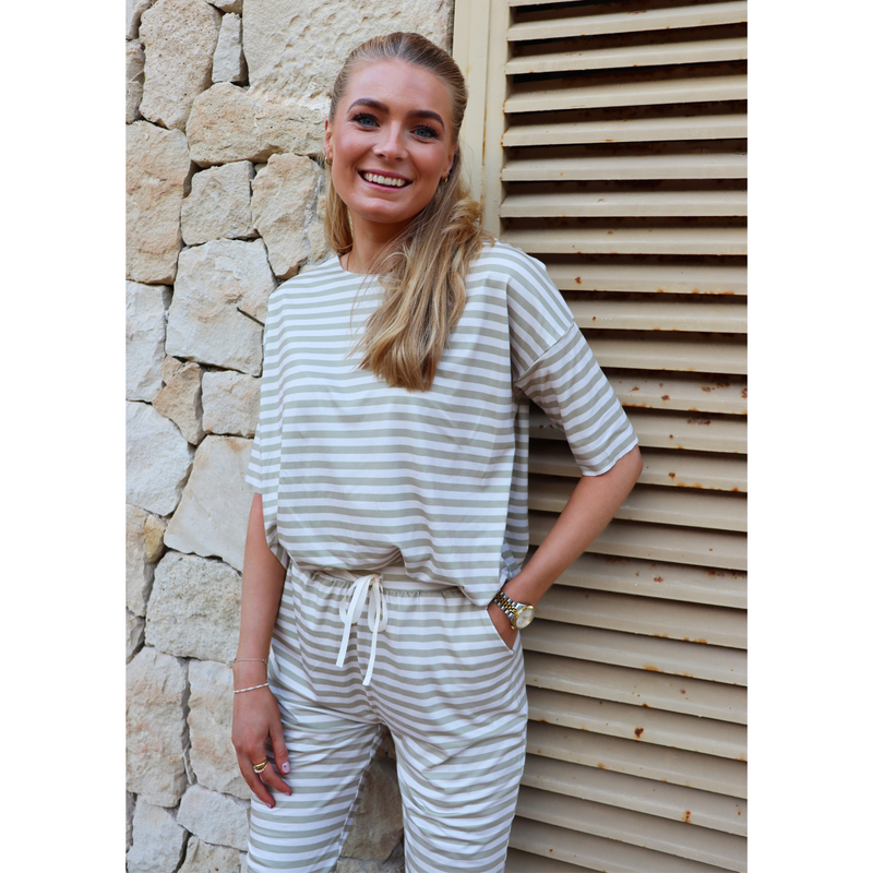Alma T-shirt Striped Sand/ Ivory (Kampagne. Afsendes midt uge 41)
