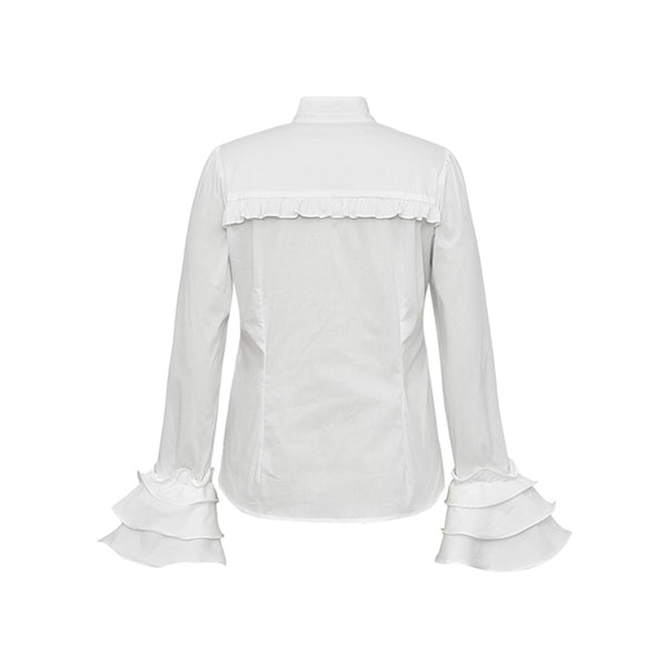 ASTAGO SHIRT OFF WHITE

Elegant og feminint skjorte fra Gossia. Skjorten er med v- formet åbning foran, lange ærmer, der afsluttes med voluminøse flæser ved manchetterne. Pasformen er figursyet og har en lækker blød og let kvalitet.

V-udskæring, lange ærmer, flæser&nbsp;
Figursyet&nbsp;
Hvid
Fåes også i sort

Størrelsesguide: Asta shirt er normal til lille i størrelsen, svinger du mellem 2 størrelser, anbefaler vi du tager den størreste&nbsp;&nbsp;