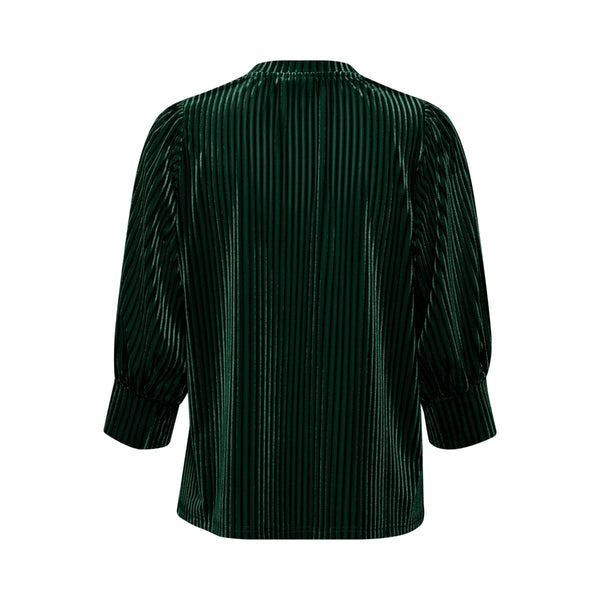 CACA BLOUSE GARDEN TOPIARY C

Meget fin bluse fra Kaffe. Caca blouse har rund hals med, halv lange ærmer og løs pasform. Den er stribet med velour og mesh materiale, som giver den et feminint udtryk.



Rund hals og halv lange ærmer
Striber i velour og mesh
Mørk grøn
Løs pasform
Fåes også i sort


Størrelsesguide: Caca blouse er normal i størrelsen.