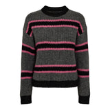 FRO PULLOVER DARK GREY BLACK PINK STRIPE&nbsp;

Super lækker striktrøje fra Liberté. Fro pullover er lavet i det lækreste farvespil af grå, sort og pink. Den har rund hals og lange ærmer. Den har en løs og virkelig blød og behagelig pasform.&nbsp;



Rund hals og lange ærmer
Stribet
Farverne er grå, sort og pink
Løs pasform



Størrelsesguide: Fro pullover er normal til rummelig i størrelsen, så svinger du mellem 2 størrelse, så tag den mindste.