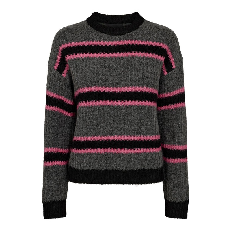 FRO PULLOVER DARK GREY BLACK PINK STRIPE&nbsp;

Super lækker striktrøje fra Liberté. Fro pullover er lavet i det lækreste farvespil af grå, sort og pink. Den har rund hals og lange ærmer. Den har en løs og virkelig blød og behagelig pasform.&nbsp;



Rund hals og lange ærmer
Stribet
Farverne er grå, sort og pink
Løs pasform



Størrelsesguide: Fro pullover er normal til rummelig i størrelsen, så svinger du mellem 2 størrelse, så tag den mindste.