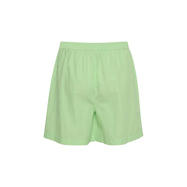 lysegrønne shorts med elastik i livet set bagfra