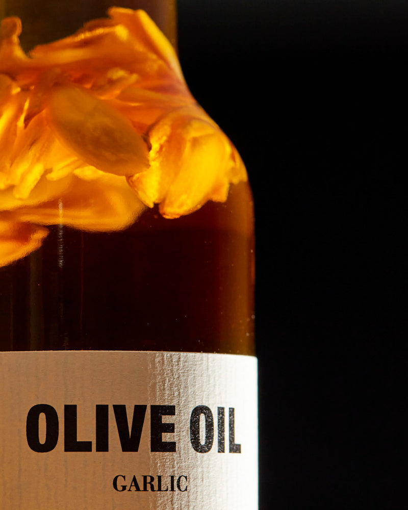 Close-up af olive oil garlic