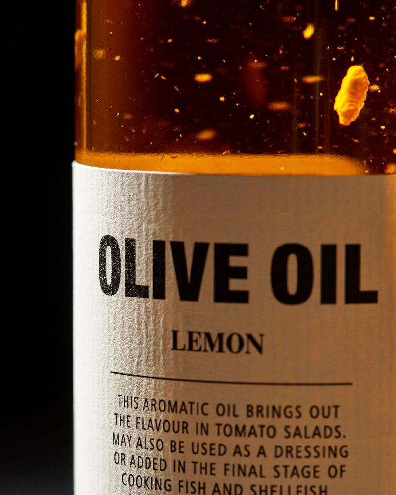 Close-up af olive oil lemon