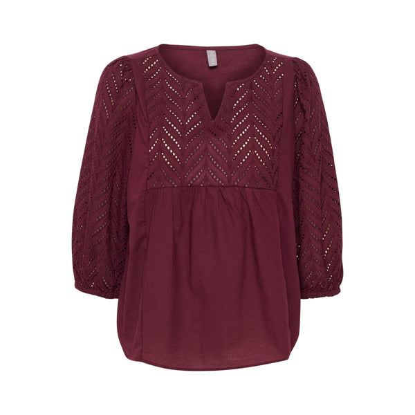 TORIL BLOUSE WINETASTING

Virkelig smuk broderi anglaise&nbsp;bluse fra Culture. Toril har rundhals med en lille v-udskæring, 3/4 lange ærmer med elastik kant og ærmerne er lettere gennemsigtig pga&nbsp;broderi anglaise&nbsp;og blusen har en normal løs pasform.


Rund hals, v-udskæring, 3/4 ærmer med elastik kant

Broderi anglaise
Smuk vinrød farve
Normal løs pasform

Størrelsesguide: Toril blouse er normal i størrelsen.