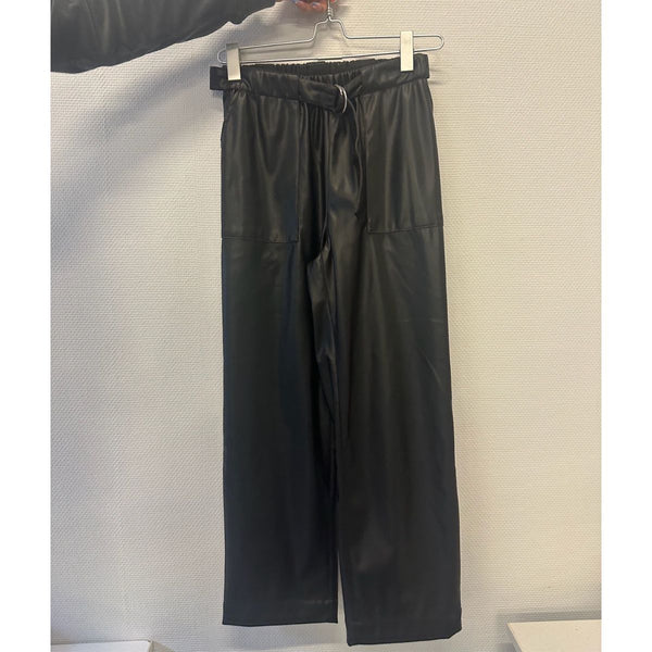 Alba 7/8 Pants Black