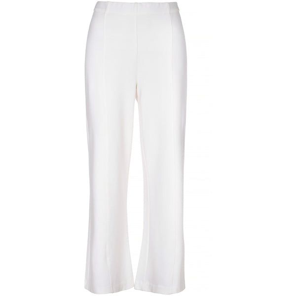 Klassiske hvide bukser med synlige syninger ned fortil elastik i livet og lige ben set forfra