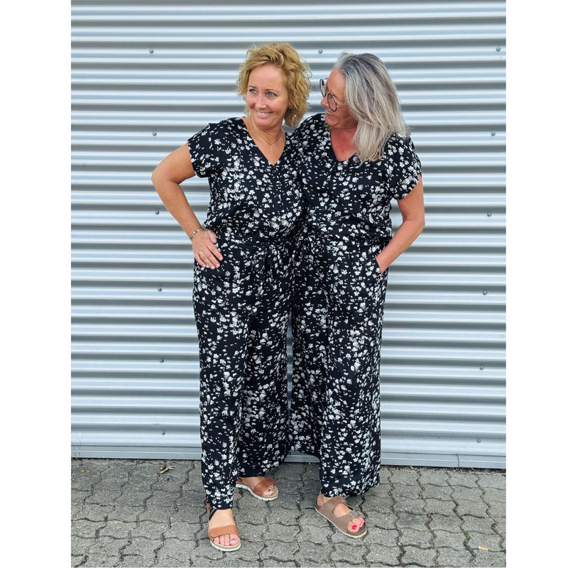 Beathe Jumpsuit Black/Chalk