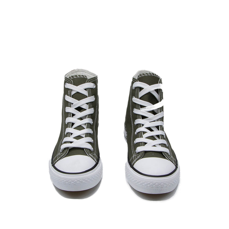 army grøn canvas sko med hvide snørebånd og hvide såler og hvide snuder samt hvide syninger
