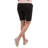 Sort bermuda habit shorts med model