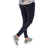 Model i Mørkeblå habit buks med smalle ben elastik i taljen paspel lommer og bæltestropper