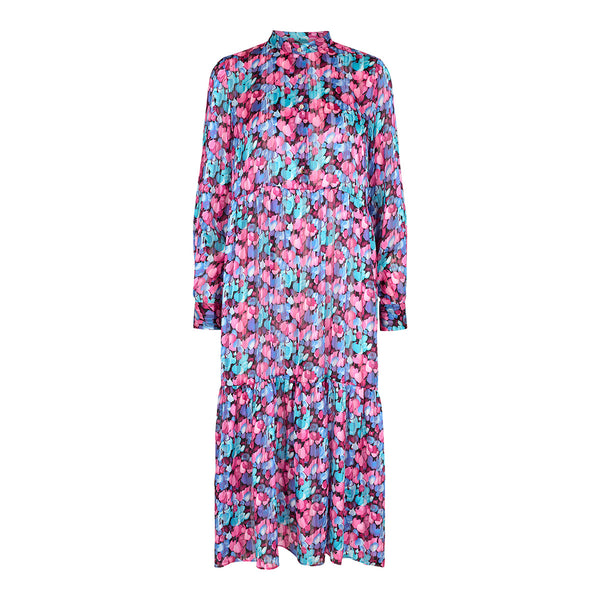 Meget smuk mønstret kjole med overskæringer og knapper ned fortil den har lange ærmer farverne er pink lilla og blå nuancer set forfra