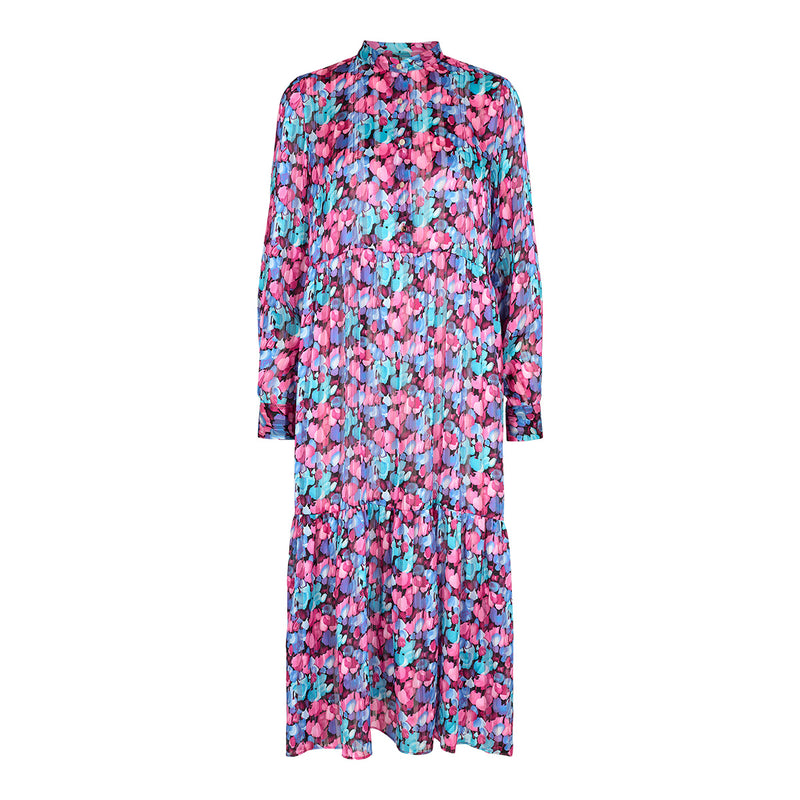 Meget smuk mønstret kjole med overskæringer og knapper ned fortil den har lange ærmer farverne er pink lilla og blå nuancer set forfra