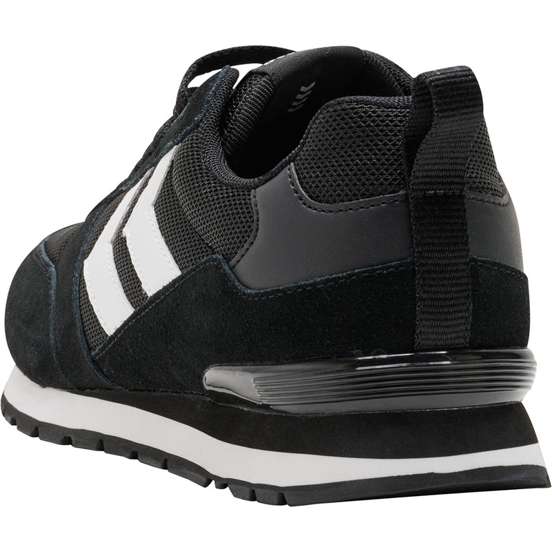 Sorte  mesh sneakers med hvide hummel vinkler snørebånd hvid sål og TPU hæl set bagfra