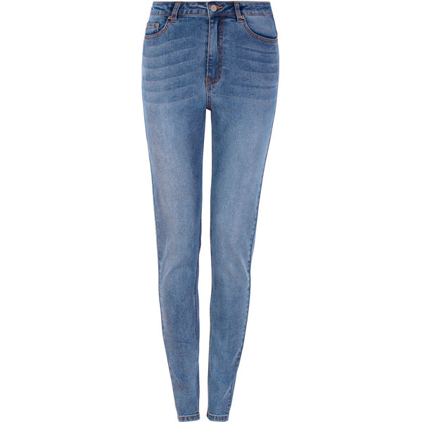 lyseblå jeans med lommer og knap og lynlås