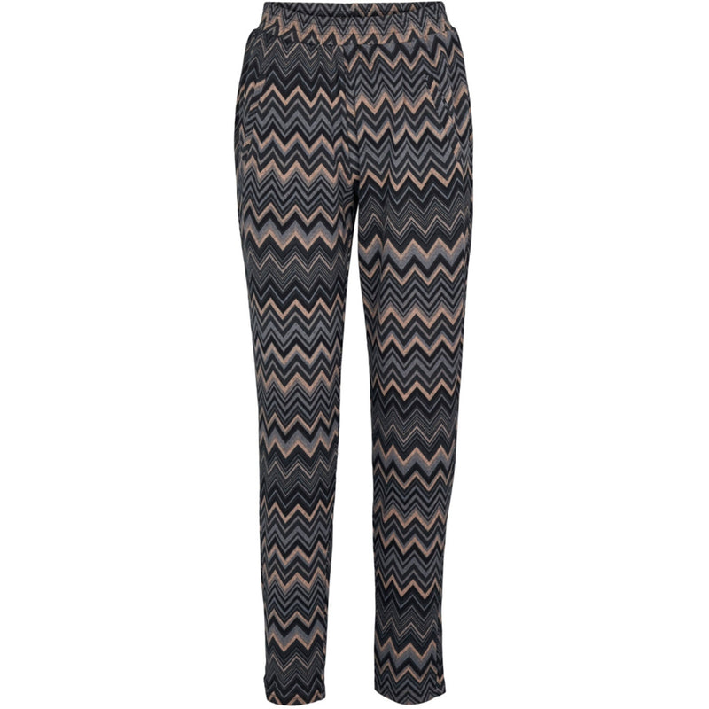 Skønne bukser med zig zag print elastik i kanten og skrålommer set forfra