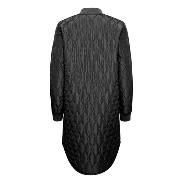 klassisk quilted jakke I sort med trykknapper og rib i halsen og ved ærmerne